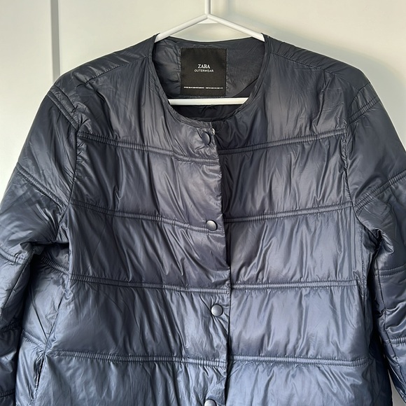 Lightweight zip up puffer - Picture 2 of 6